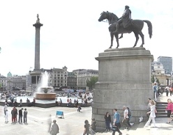 トラフォルガー広場のジョージ4世銅像