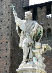 広場の銅像