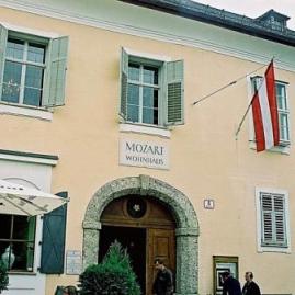 モーツァルトの住居入口